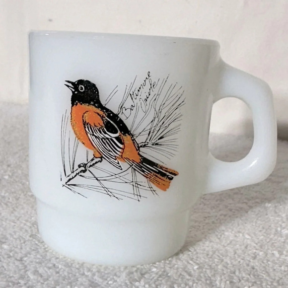 Vintage Anchor Hocking Fire King Milk Glass Baltimore Oriole Stacking Mug - Picture 9 of 14